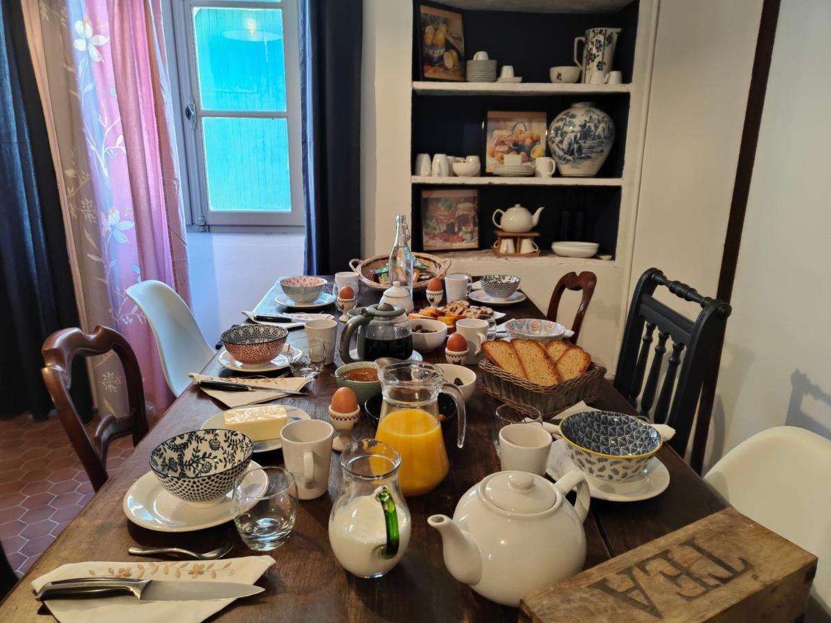 Le Chat Botte Chambres Et Table D'Hote Sur Reservation Arthez-de-Bearn Exterior foto